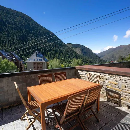 Mows Snow Pie De Pista En Baqueira Beret Apartment Naut Aran